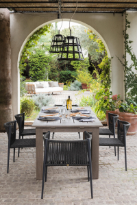 03-1-sedia-lucetavolo-hamper_unopiu