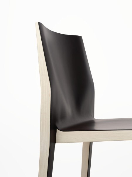Laleggera chair by alias