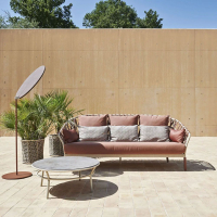 Emma Cross di Varaschin, design Monica Armani.