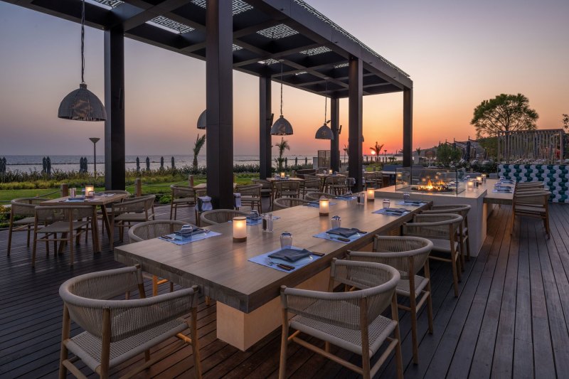 Armyra-Restaurant-at-Sunset-Angle-2
