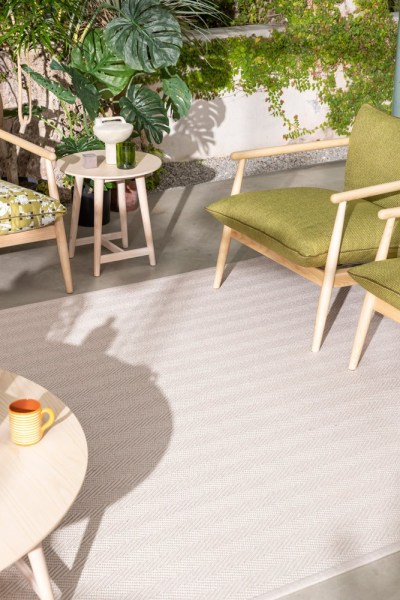 Unopiu_Synthesis-sunloungers_1_ph.-Thomas-Pagani