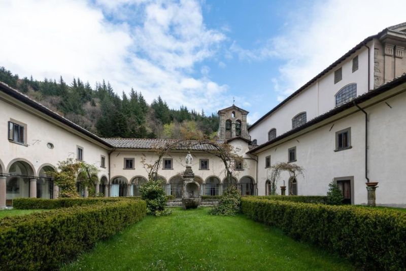 LAgo-CAMALDOLI-BIBLIOTECA-MODERNA-MONASTERO-CAMALDOLI-1