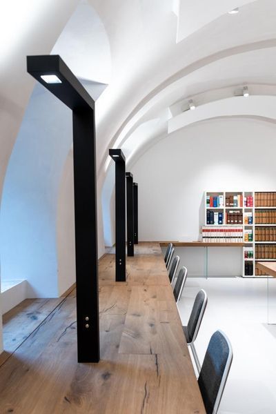 LAgo-CAMALDOLI-BIBLIOTECA-MODERNA-MONASTERO-CAMALDOLI-7