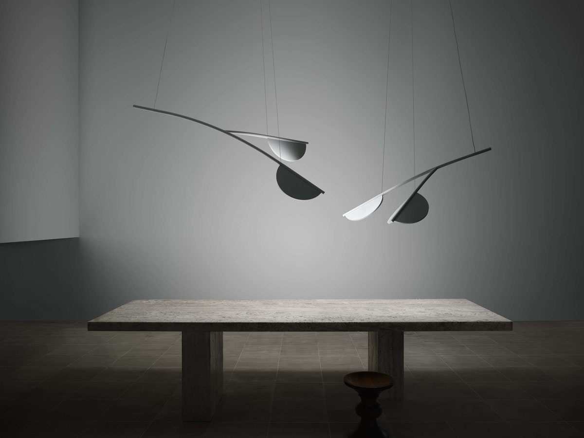 Lampada Almendra di Flos, design Patricia Urquiola Lampada Almendra di Flos, design Patricia Urquiola