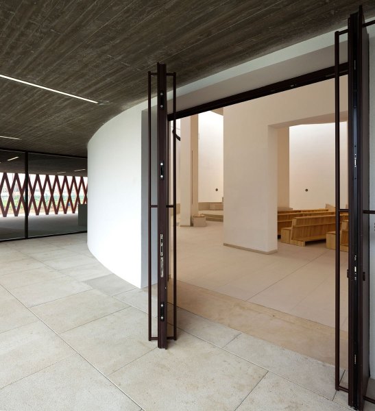 casalgrande-padana-corvino-multari-studio-f64-madonna-delle-grazie-8