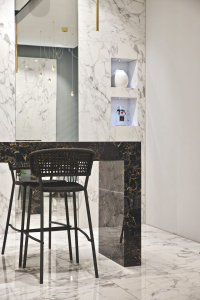 02-marmoker_casalgrande-padana_orange-black-calacatta-extra