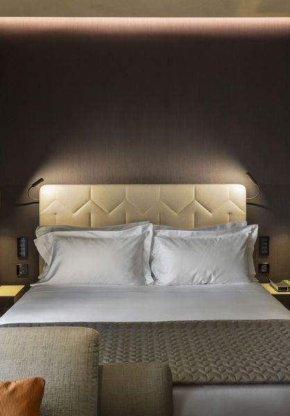 Oluce-La-luce-‘su-misura-per-il-nuovo-Hotel-VIU-2