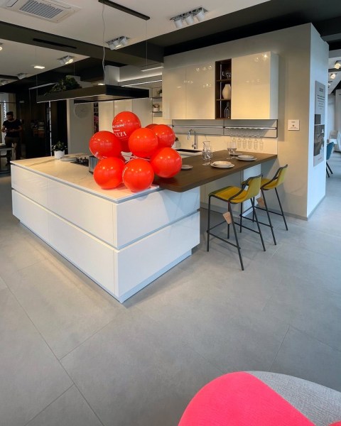 pezzi arredamenti con veneta cucine