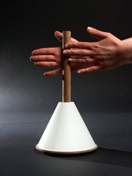 Maike Burghoff: Ignite the Light