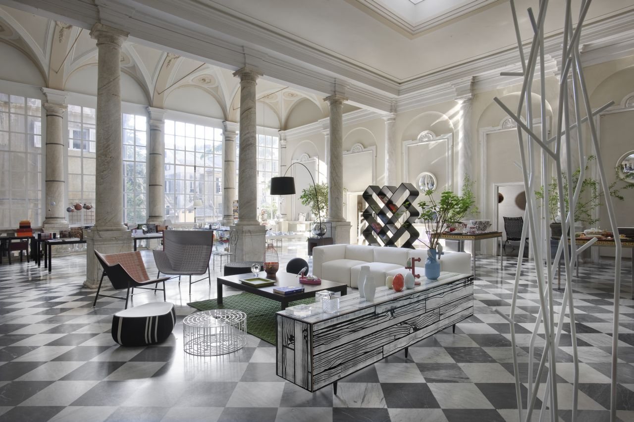 01-design-store-via-garibaldi-showroom-genoa via garibaldi