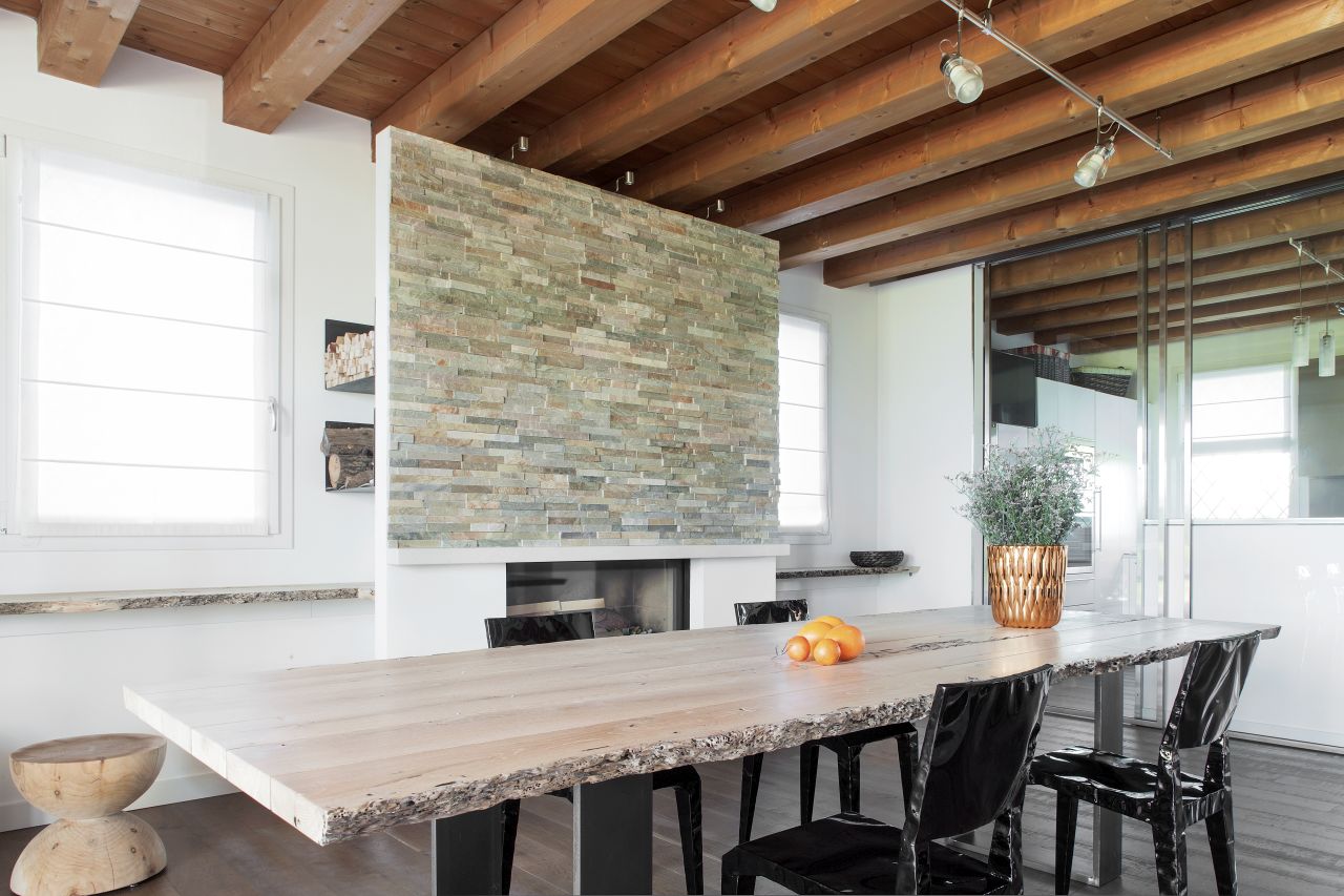 02-ristrutturazione-cascina-ad-dal-pozzo-sala-da-pranzo-villa-padova