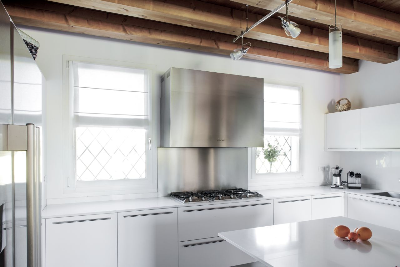04-ristrutturazione-cascina-ad-dal-pozzo-cucina-villa-padova
