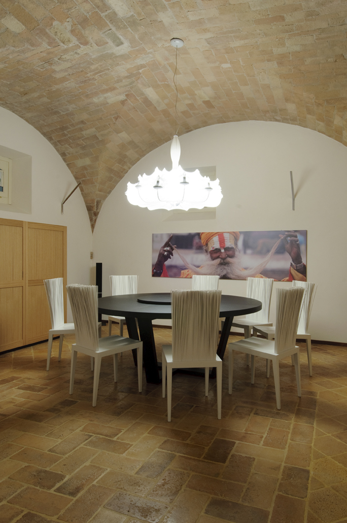 07-dx-villa-refurbishment-eusebi-dining-room-italy