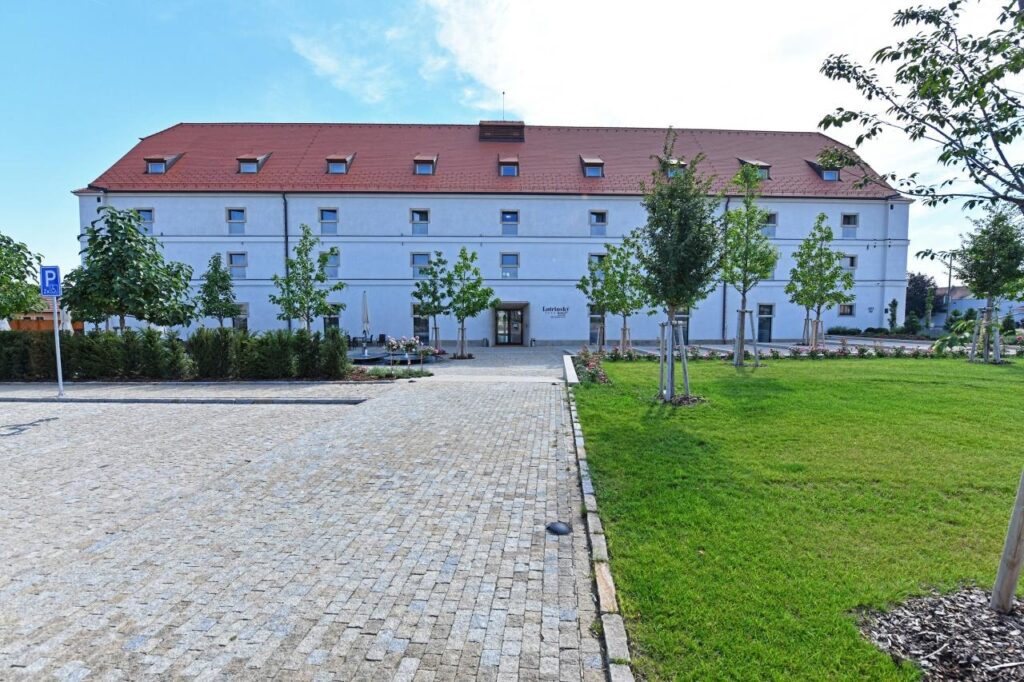 hotel lotrinsky