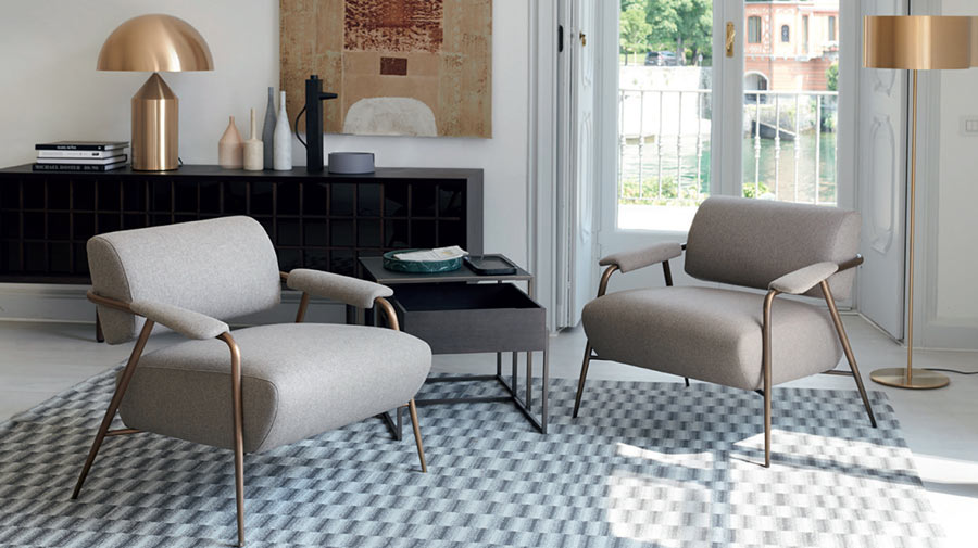 Retro touches in an elegant sitting room