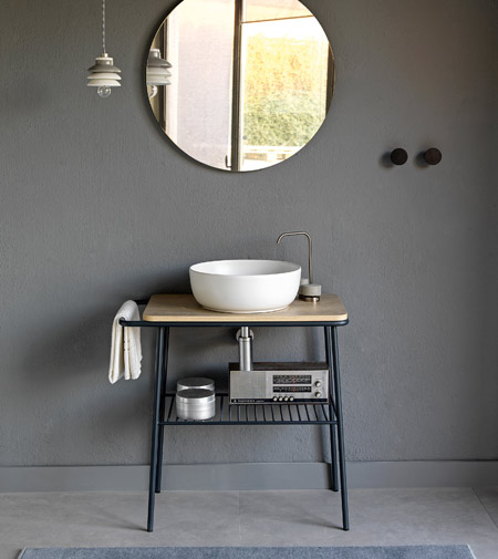 Fuji by Scarabeo, the bathroom console with character