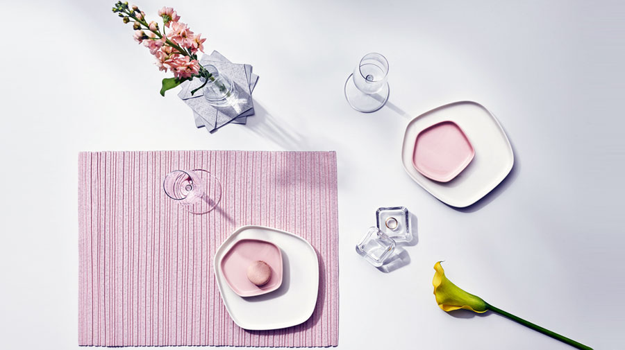 The perfect table is graphical and romantic