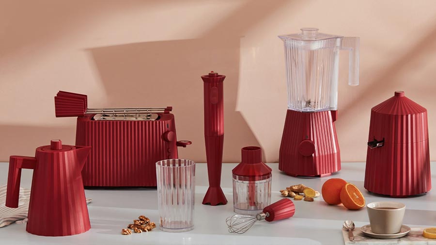 Plissè by Alessi, the art of cooking in designer pleating