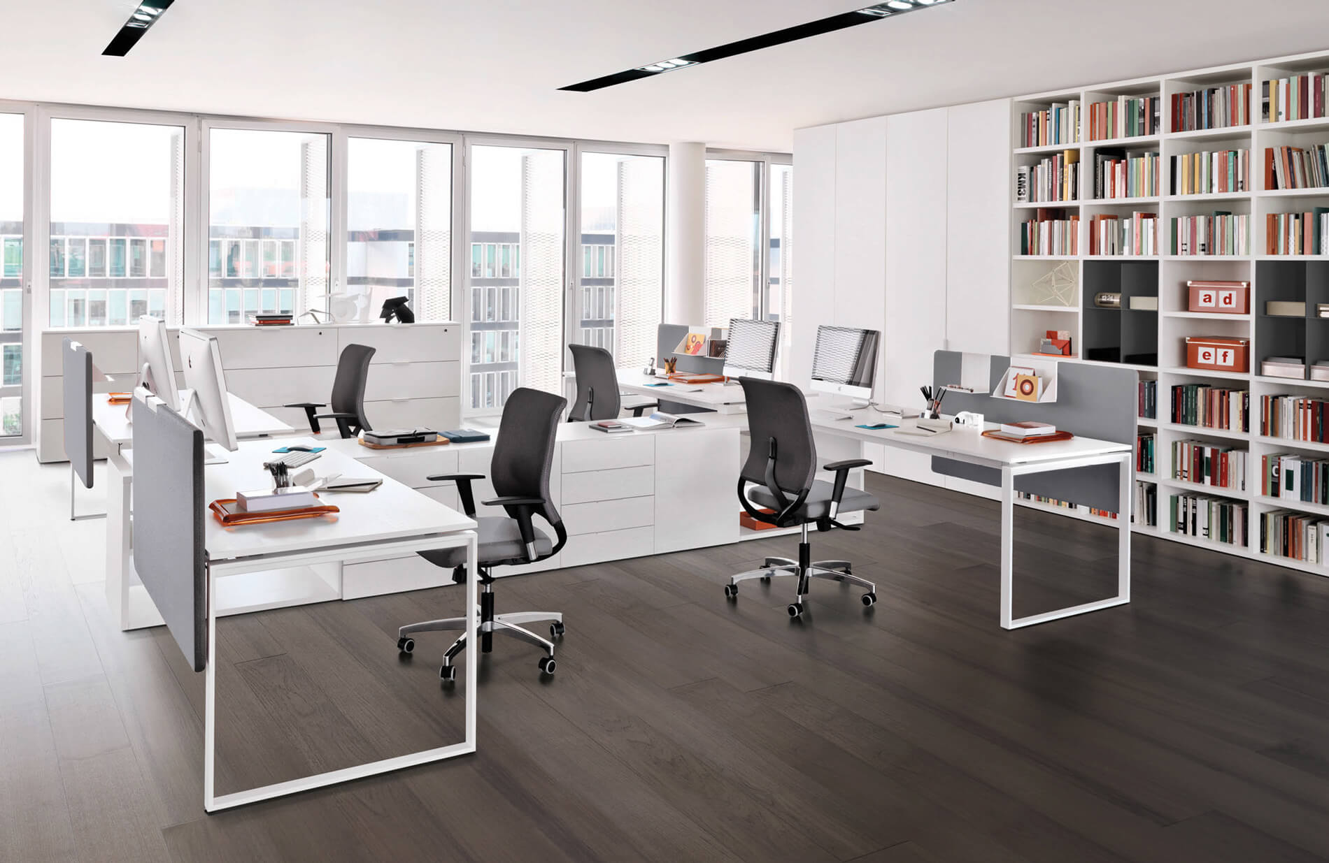 M_cover_z571_16-17_1 scrivanie operative arredo da ufficio