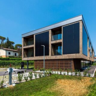 Lago_ LO SCUDO DI STABIO