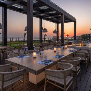 Armyra Restaurant at Sunset, Angle