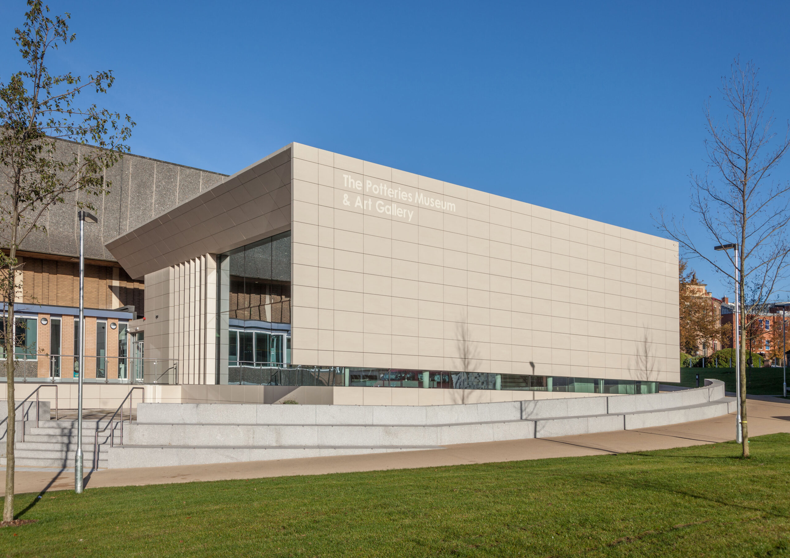 The Potteries Museum and Art Gallery progetto Casalgrande Padana