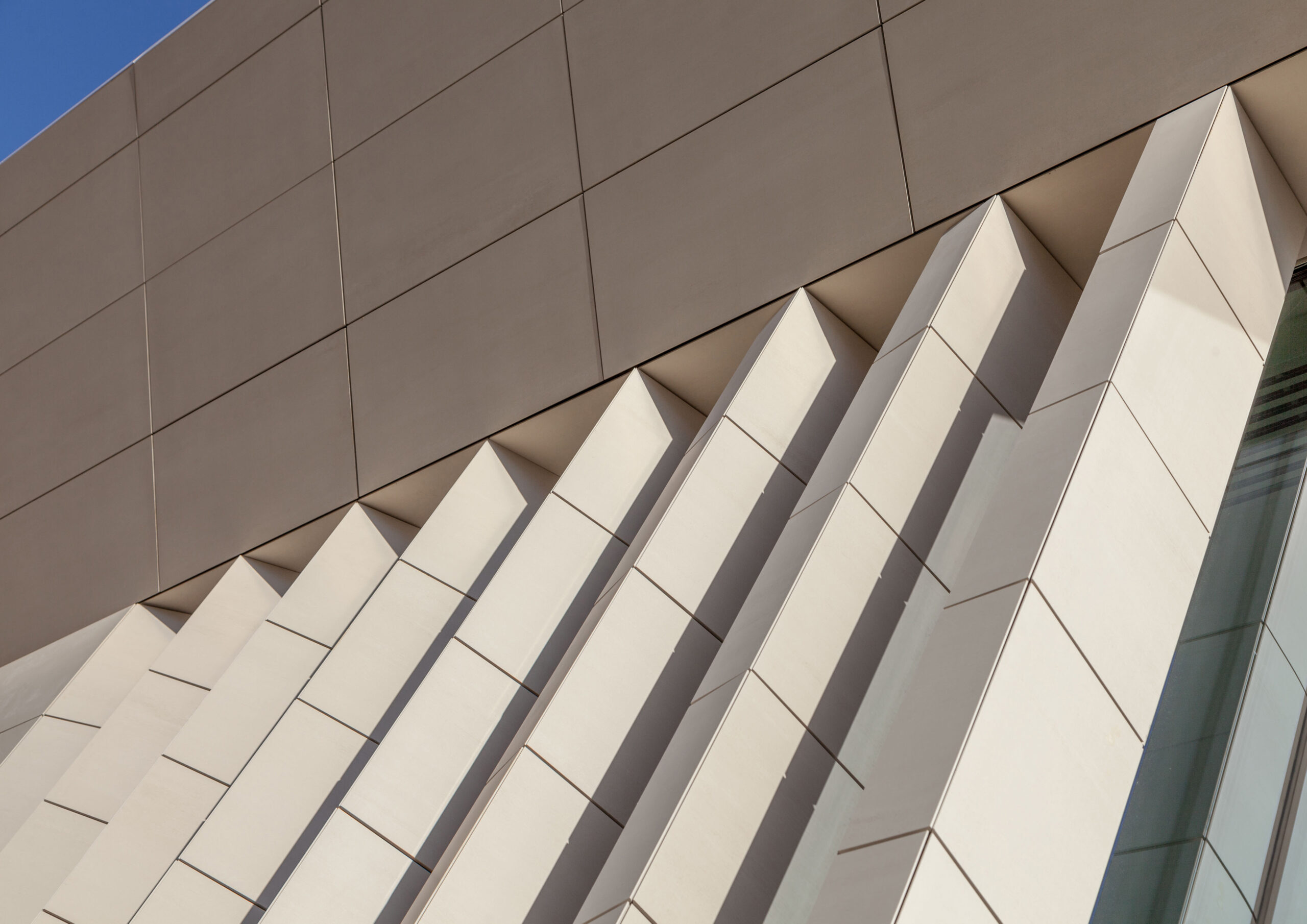 The Potteries Museum and Art Gallery progetto Casalgrande Padana